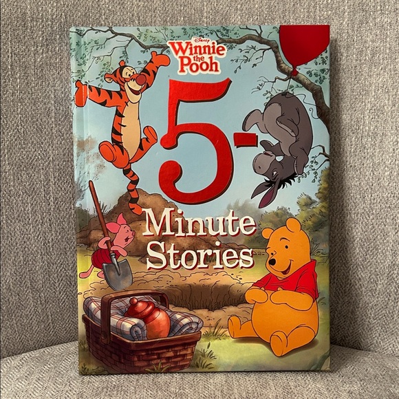 Disney Other - Disney Winnie the Pooh 5-Minute Stories Book - Red, Yellow, Gray